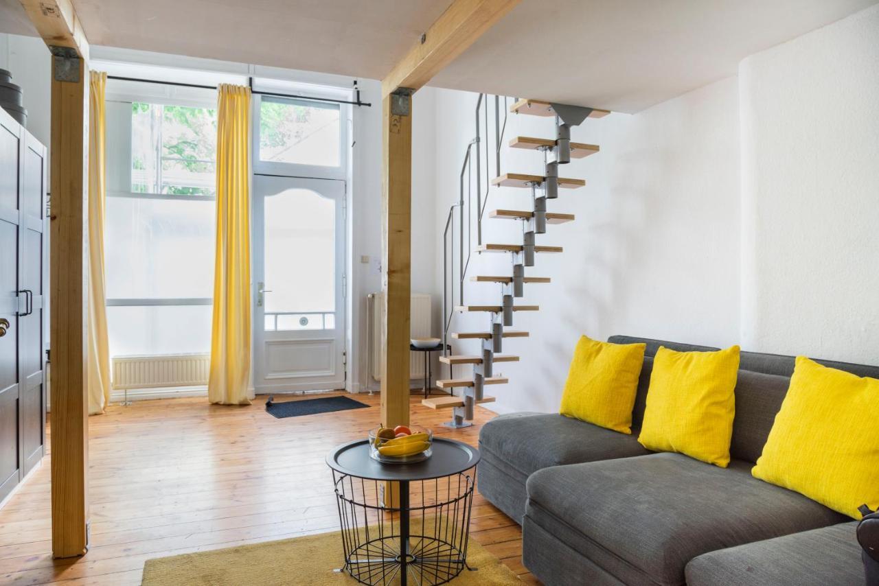 Lr Renovated +ac+rain Shower+wooden Floorboards Appartement Berlijn