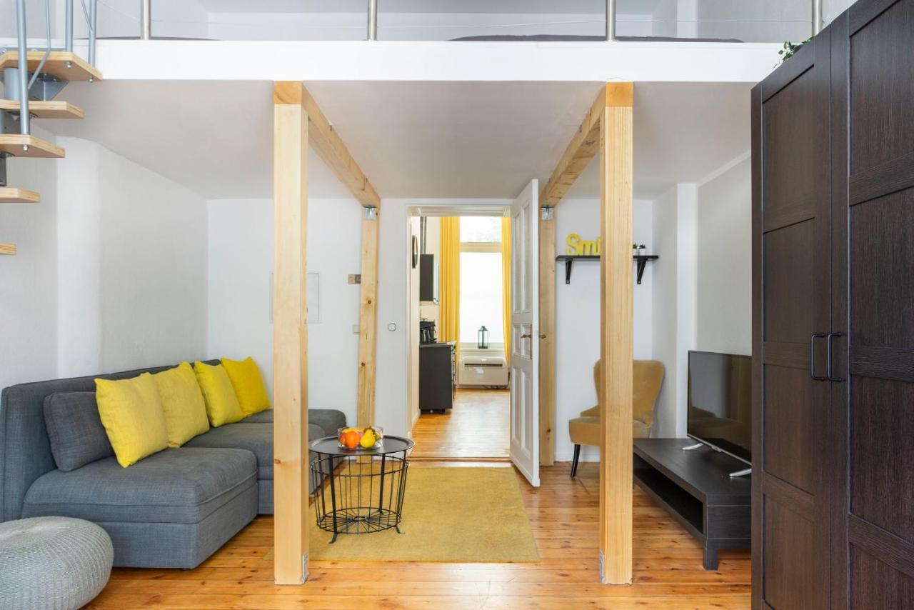 Lr Renovated +ac+rain Shower+wooden Floorboards * Berlijn