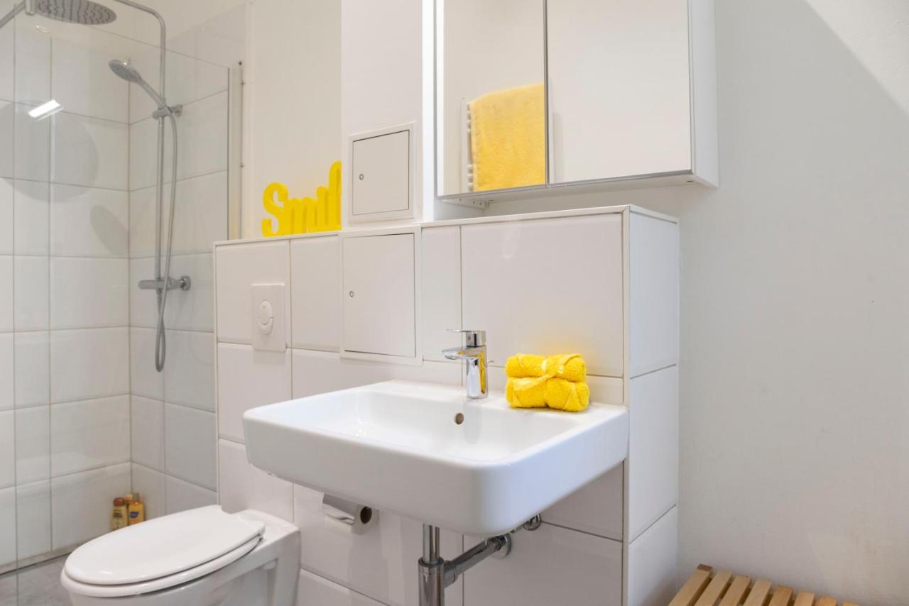 Lr Renovated +ac+rain Shower+wooden Floorboards Appartement